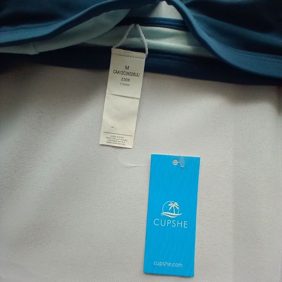 CUPSHE NWT Women's Two-Piece Blue Bikini Scoop Neck V Cut Size Medium - Picture 3 of 9